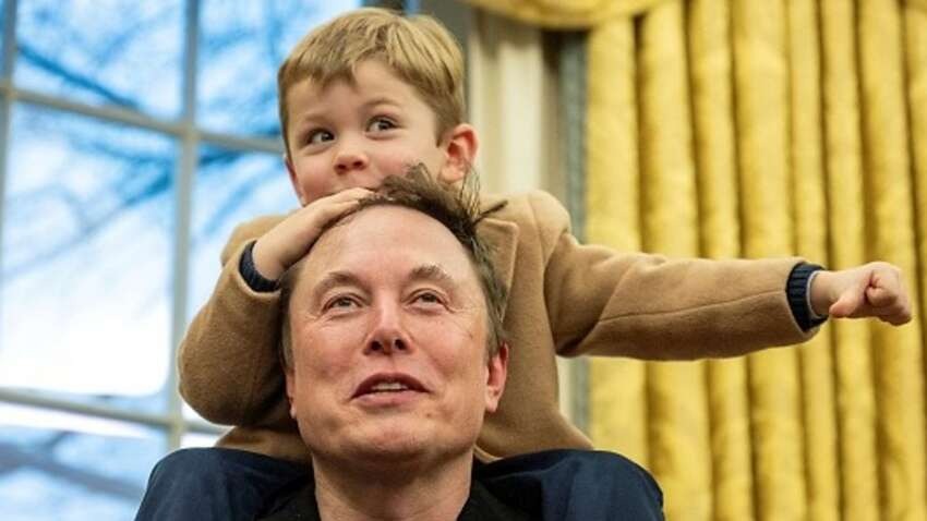 діти-ілона-маска