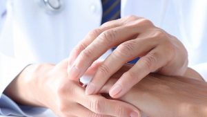 психогенний-тремор