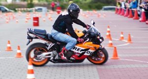 чи-можна-їздити-на-мотоциклі-з-категорією-в