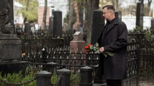 як-вітатися-на-похороні