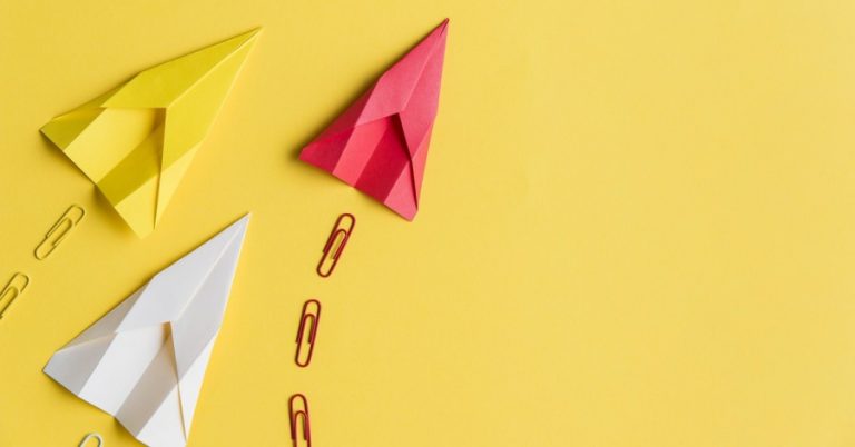 як-зробити-літак-з-паперу