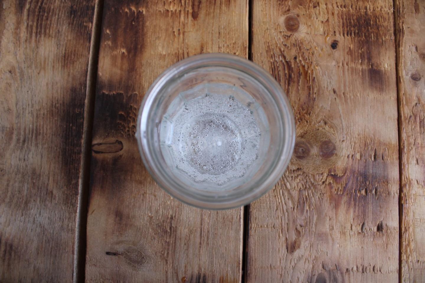 як-зробити-шипучку-з-соди-і-оцту