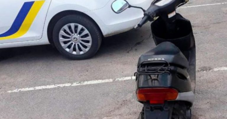 чи потрібні права на електроскутер