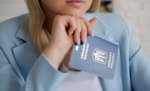 як правильно юріївна чи юріївна