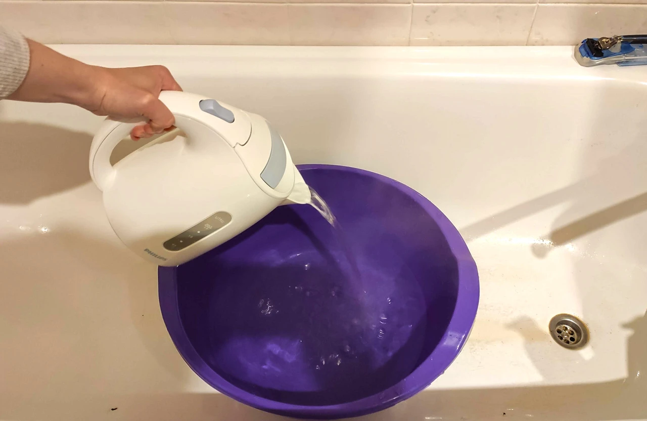 чому немає гарячої води