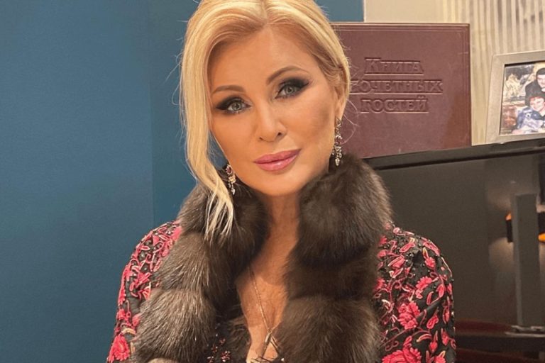 віка циганова
