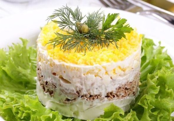салат королівський з куркою