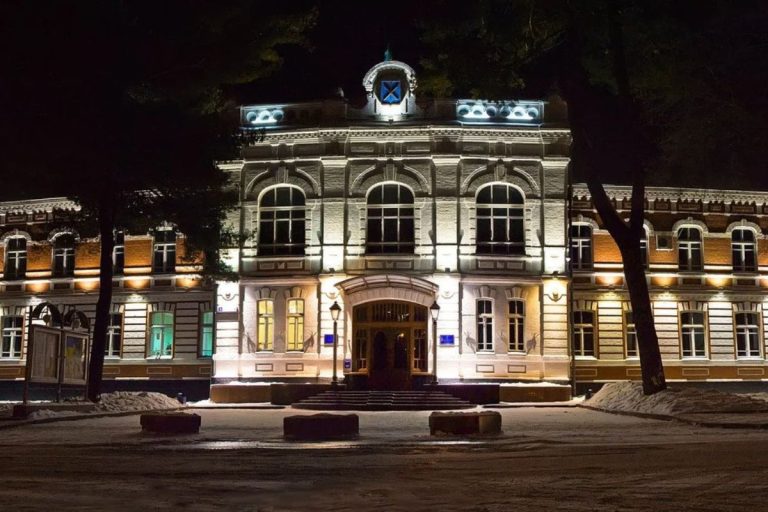 як раніше називався хмельницький