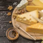 чи можна зберігати твердий сир в морозилці