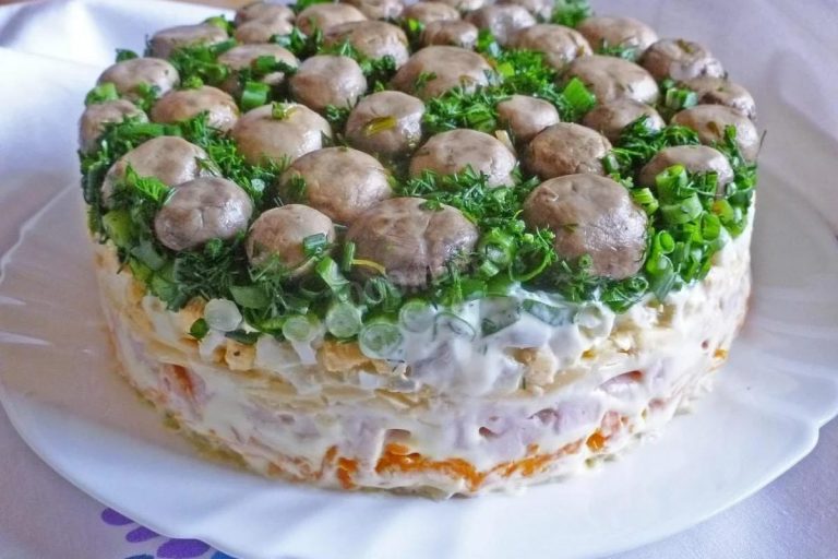 салат грибна галявина