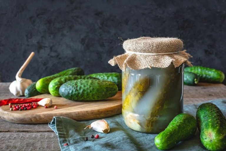 засолити огірки