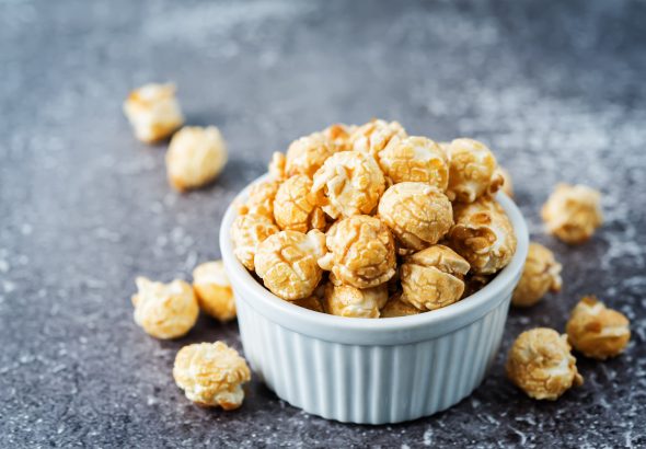Caramel,Sweet,Popcorn,In,A,White,Bowl.,Toning.,Selective,Focus
