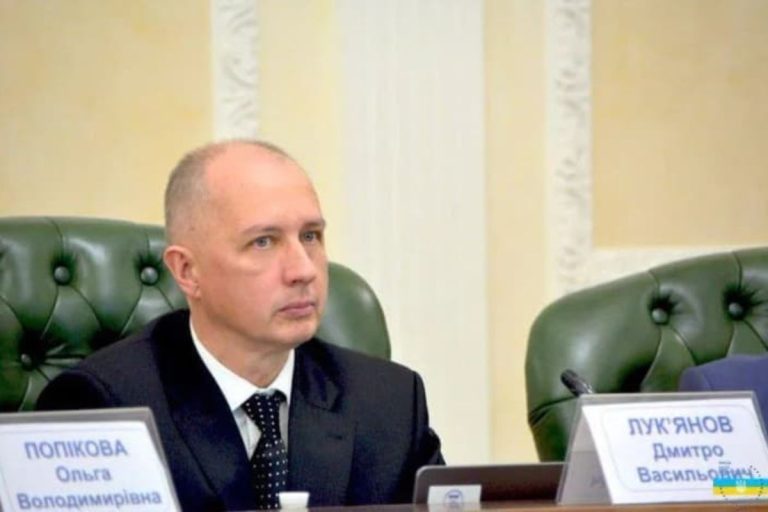 Майже 5 млн грн отримали після звільнення члени Вищої ради правосуддя, що потрапили у скандал - ветеран