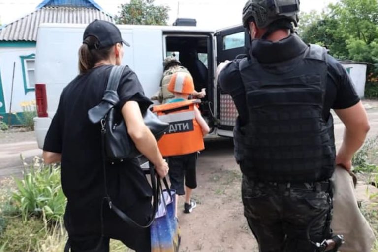 На Донеччині розширили зону примусової евакуації дітей
