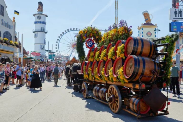Октоберфест у Мюнхені 2026 коли відкриється фестиваль, традиції та скільки коштуватиме відвідування