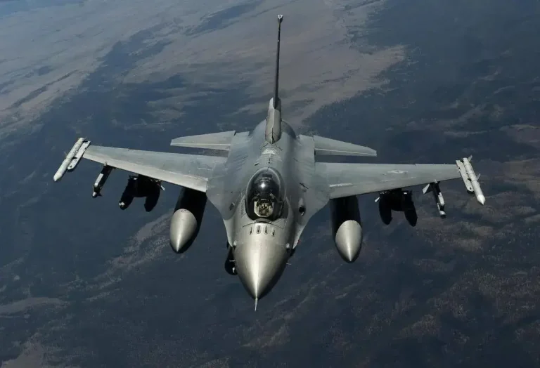 Понад половина українських F-16 вийшла з ладу через затримки ремонту