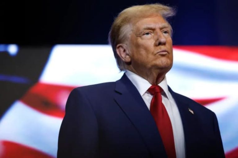 Верховний суд США не дозволив Трампу обмежити голосування поштою перед проміжними виборами