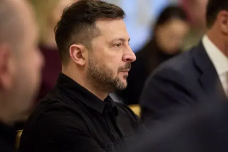 Зеленський анонсував повернення декларування для правоохоронців і військових, які не на війні