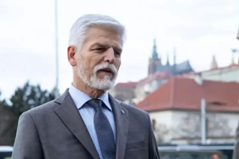 Дизельна угода Трампа і путіна зірвала мирний прогрес - президент Чехії Павел