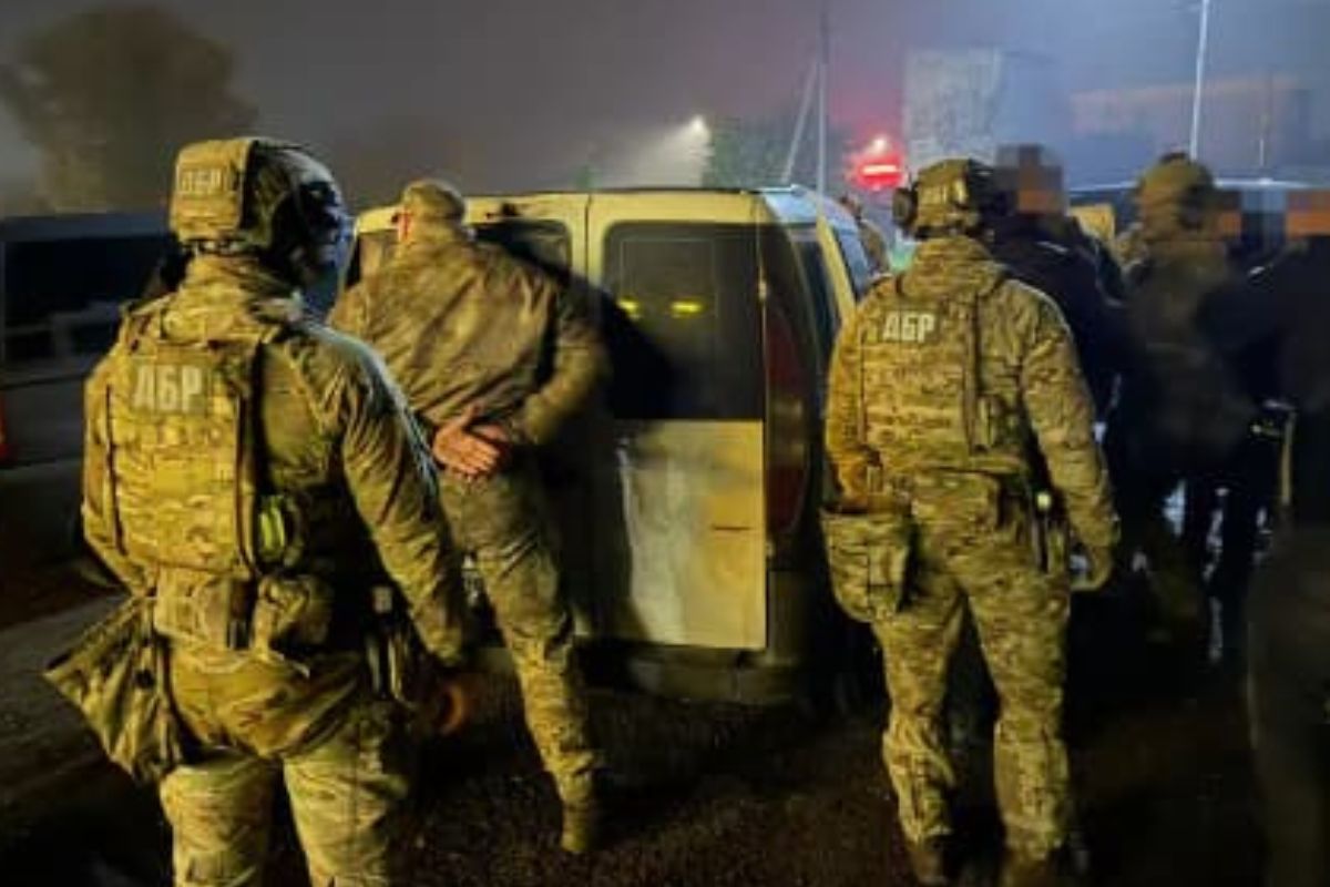 На Буковині затримали п’ятьох працівників ТЦК - їх підозрюють у викраденні людей, катуванні та хабарництві
