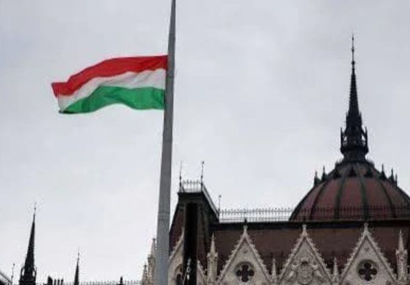 росія депортує угорських дипломатів Будапешт не став мовчати на дії москви