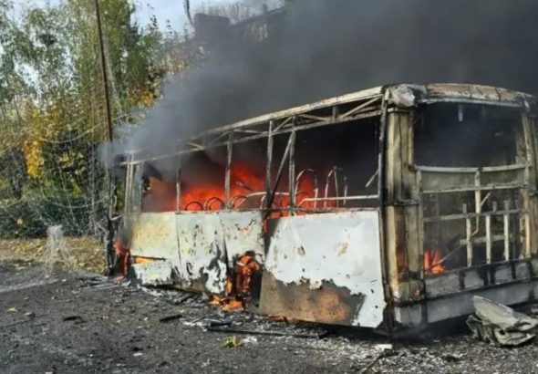 росіяни вдарили по рейсовому автобусу в Краматорську 12 загиблих, ще 13 поранено