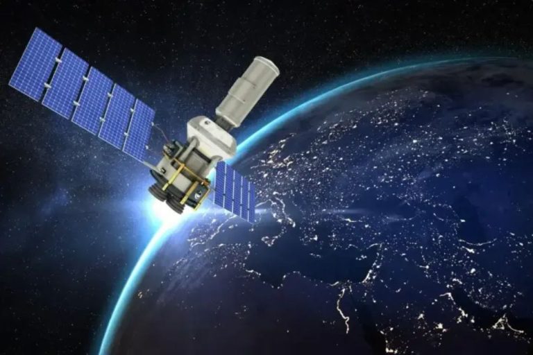 Військовий супутник рф критично зблизився з американо-фінським супутником, який може передавати дані Україні - ЗМІ